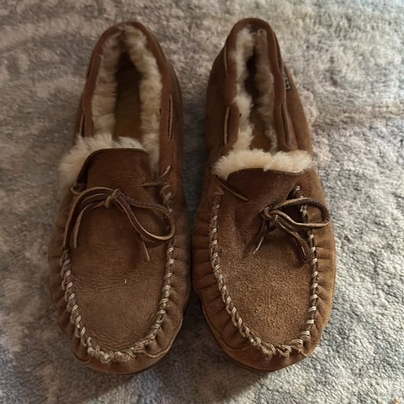 Men’s L. L. Bean Wicked Good Moccasins - Picture 2 of 9